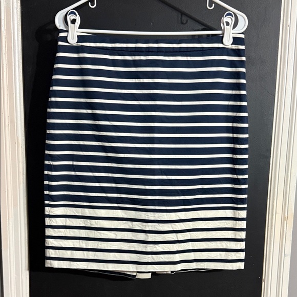 J. Crew The Pencil Skirt Navy and Off White Stripes Size: 8 - Picture 1 of 7
